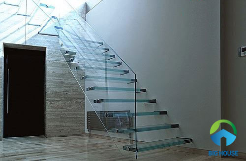 mẫu cầu thang bằng kính đơn giản